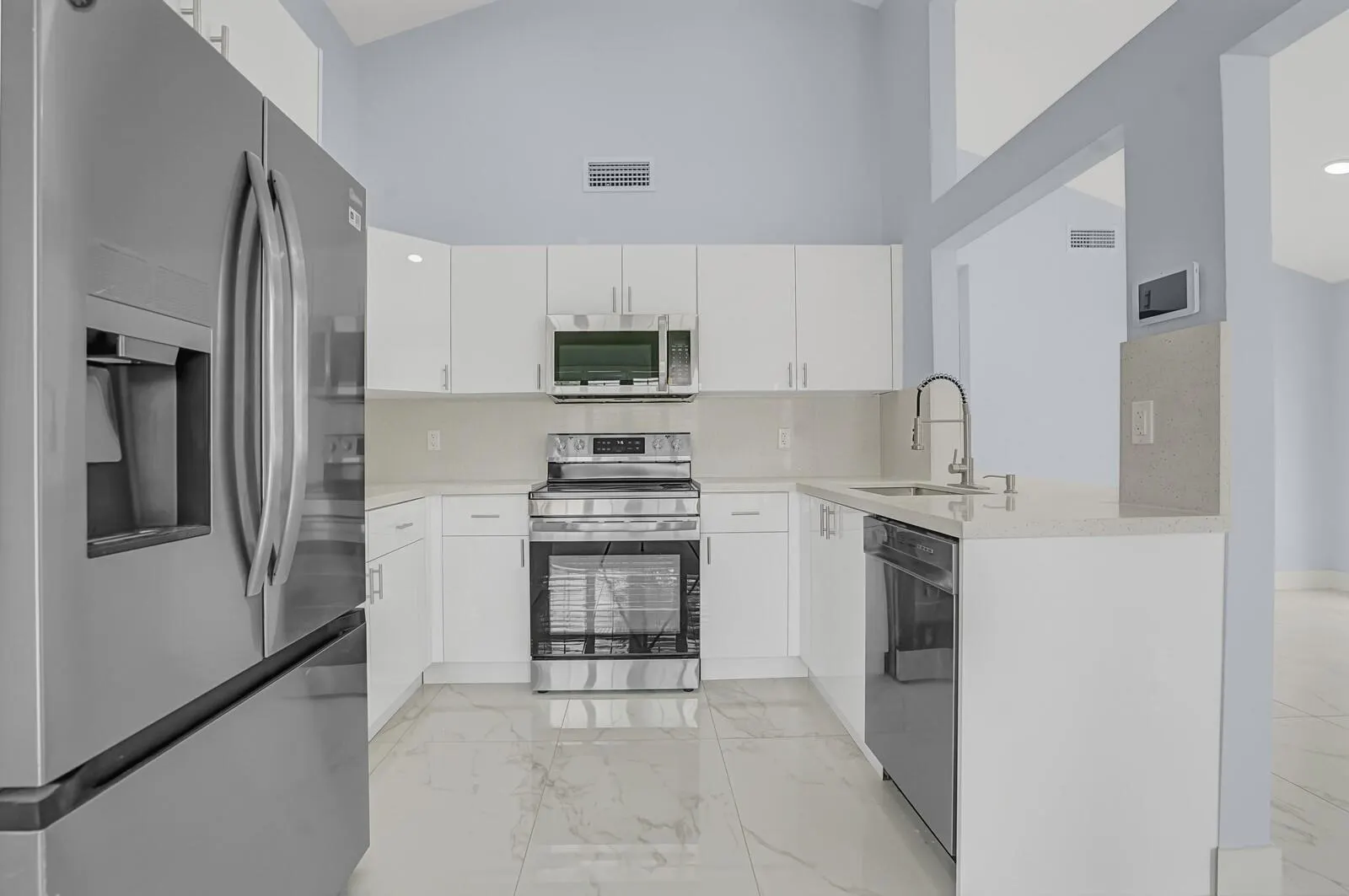 8389 Rural Ln