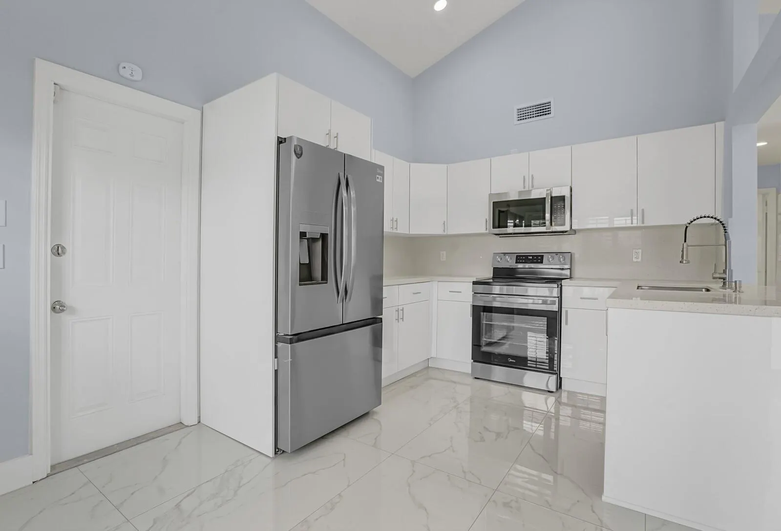 8389 Rural Ln