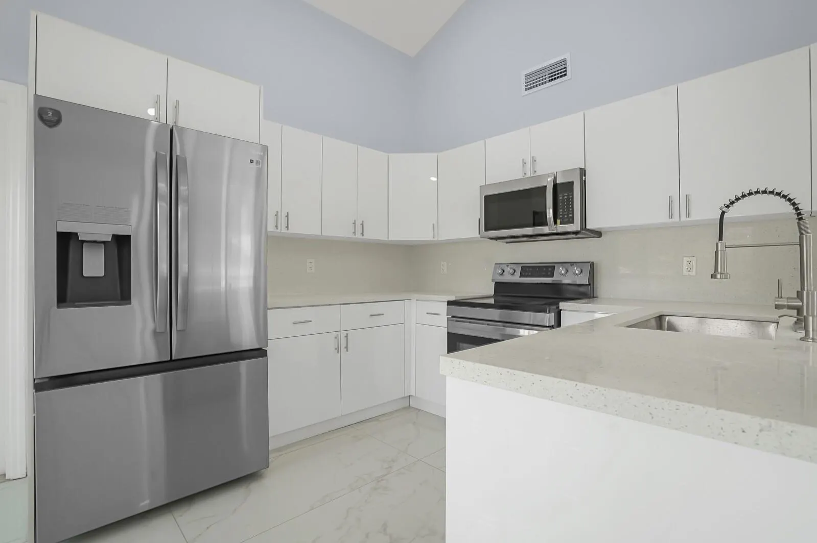 8389 Rural Ln