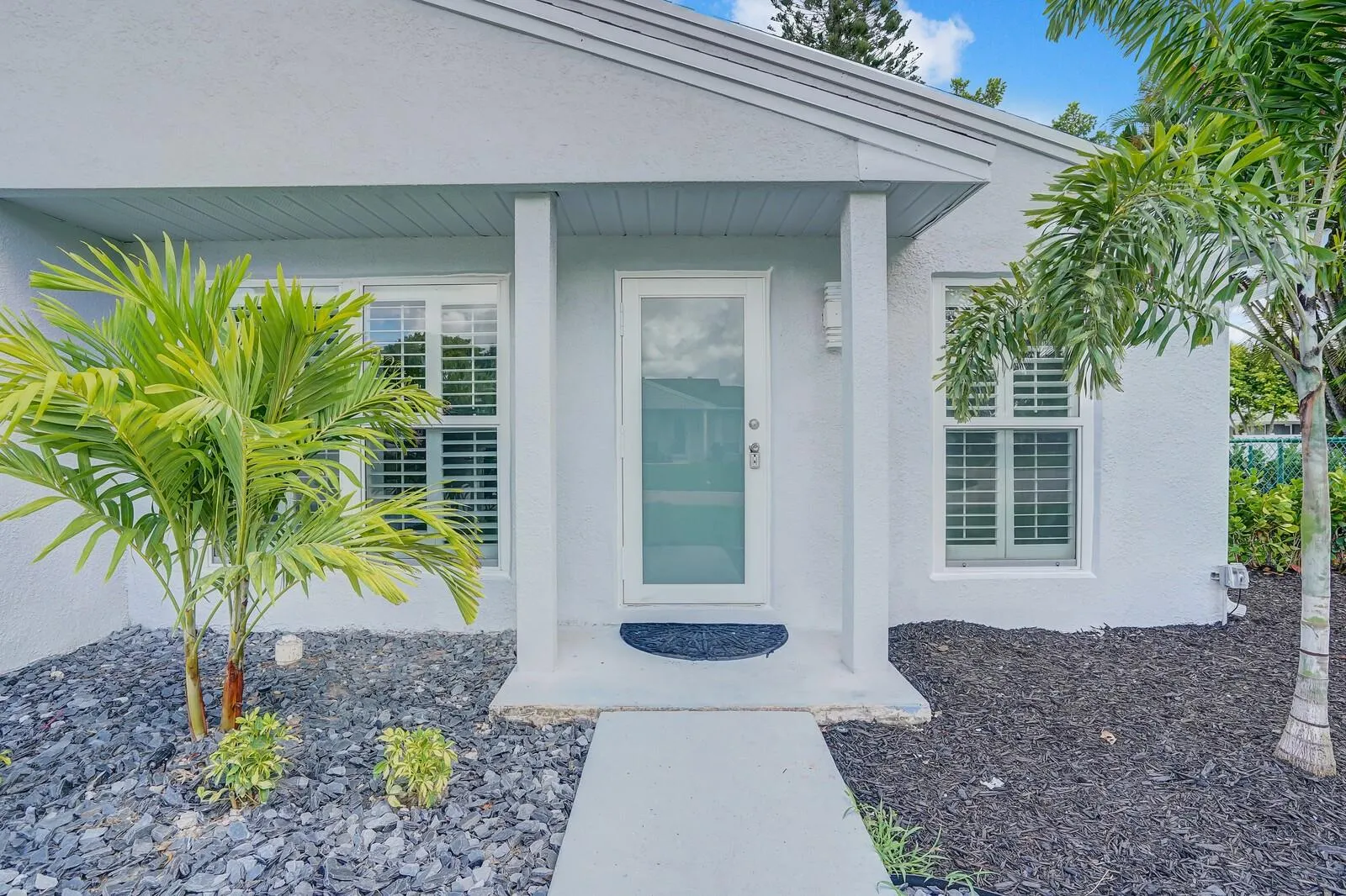 8389 Rural Ln