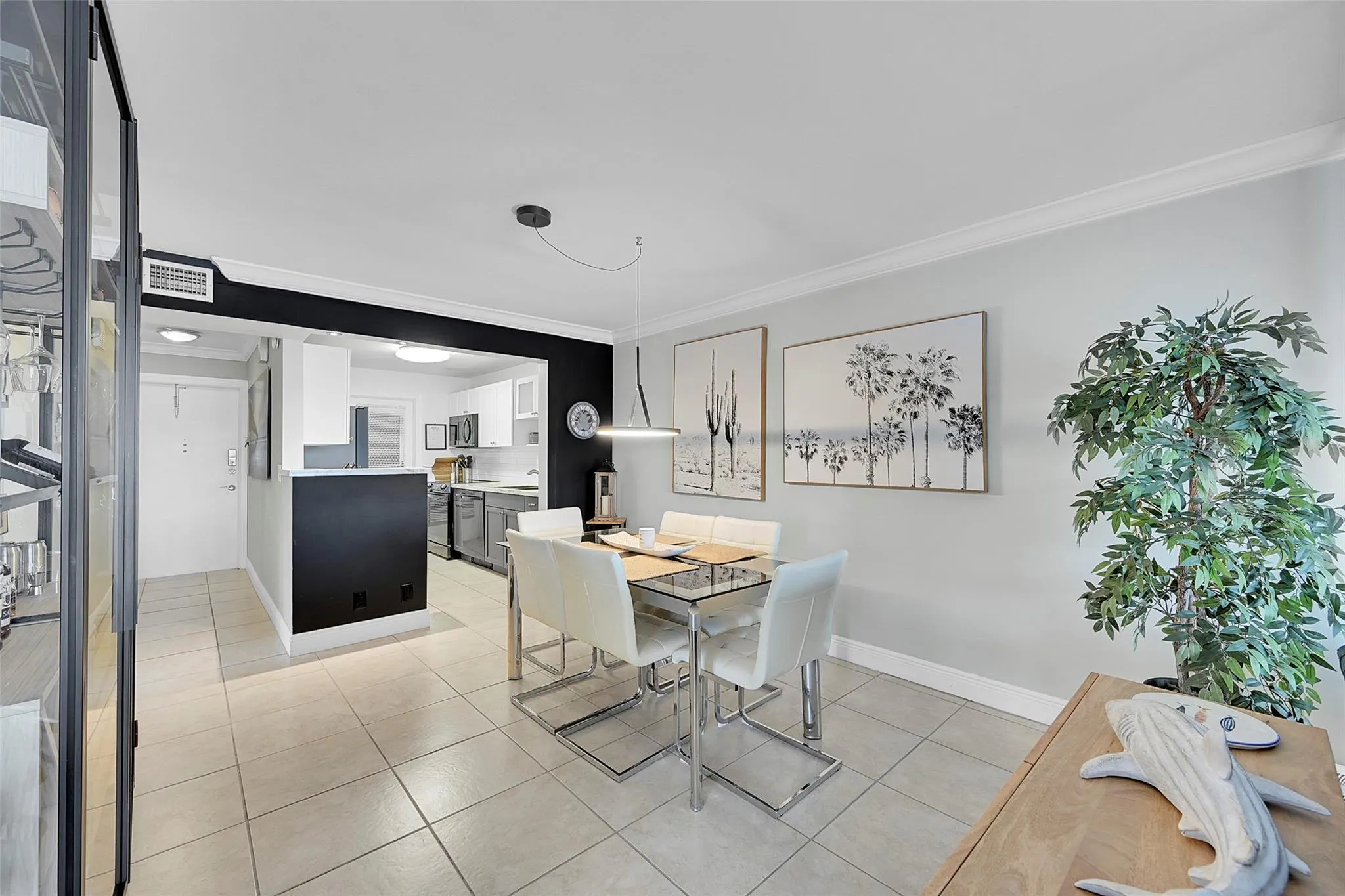 300 Golden Isles Dr, #311
