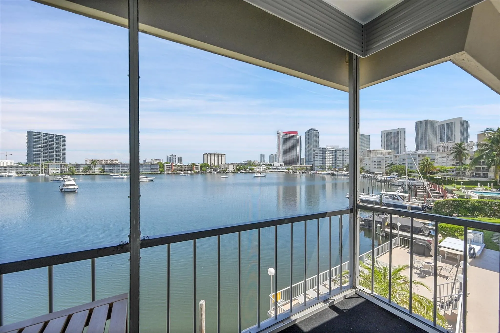 300 Golden Isles Dr, #311