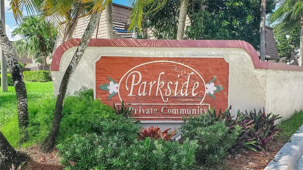 2561 NW 99th Ave