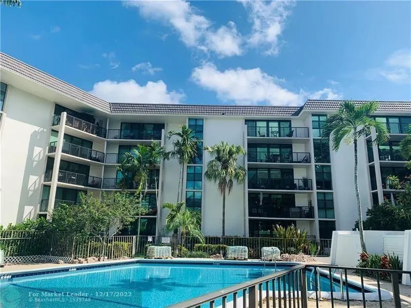 1101 River Reach Dr, #215