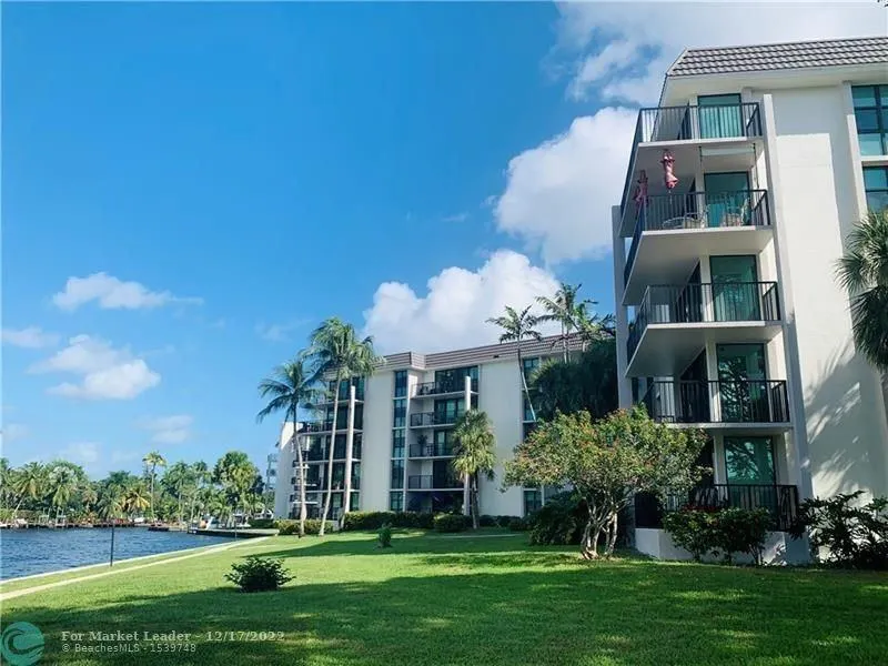 1101 River Reach Dr, #215