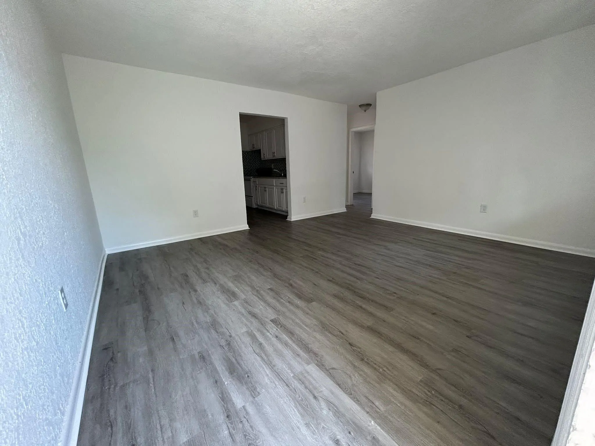 6760 - 6762 NW 6th Ct