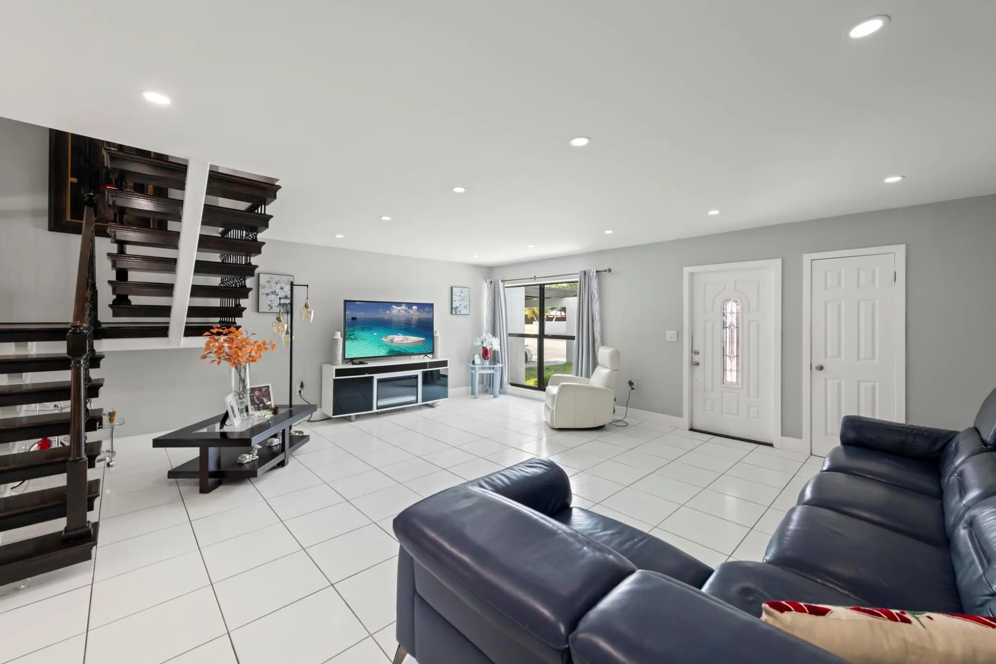6512 Kendale Lakes Dr, #902