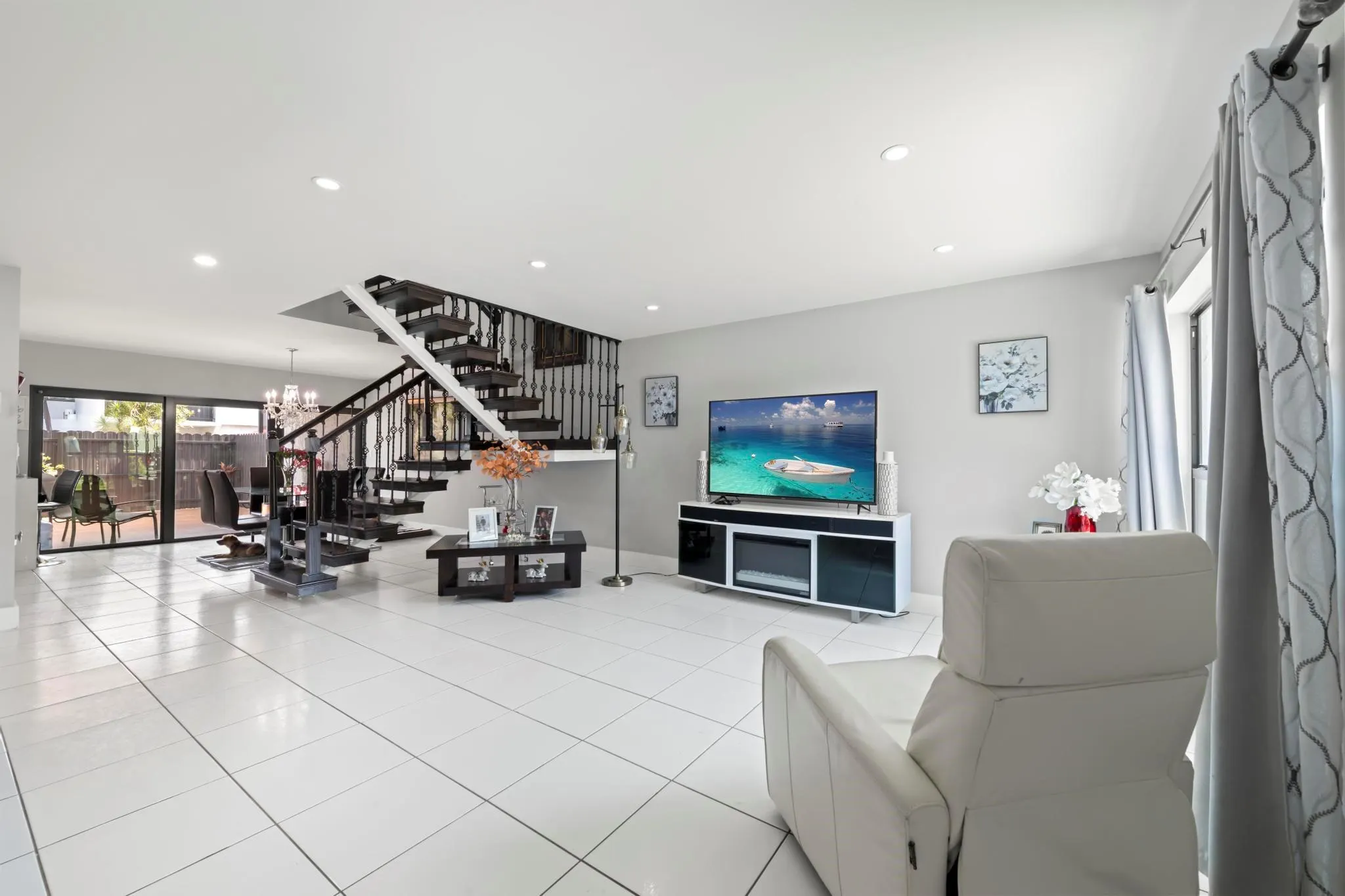 6512 Kendale Lakes Dr, #902