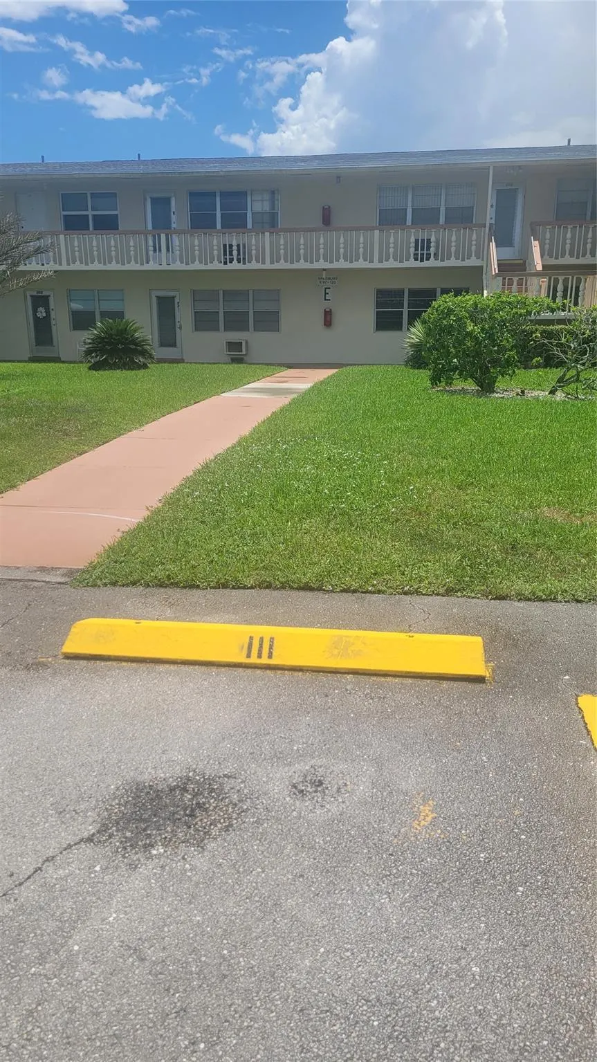 103 Salisbury E, #103