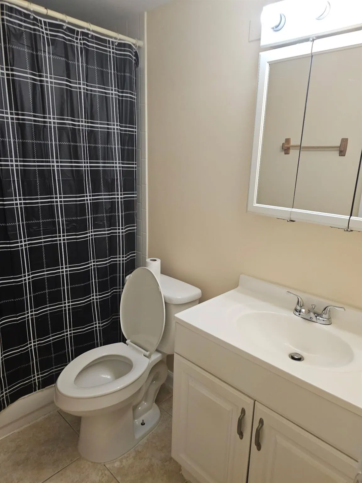 103 Salisbury E, #103