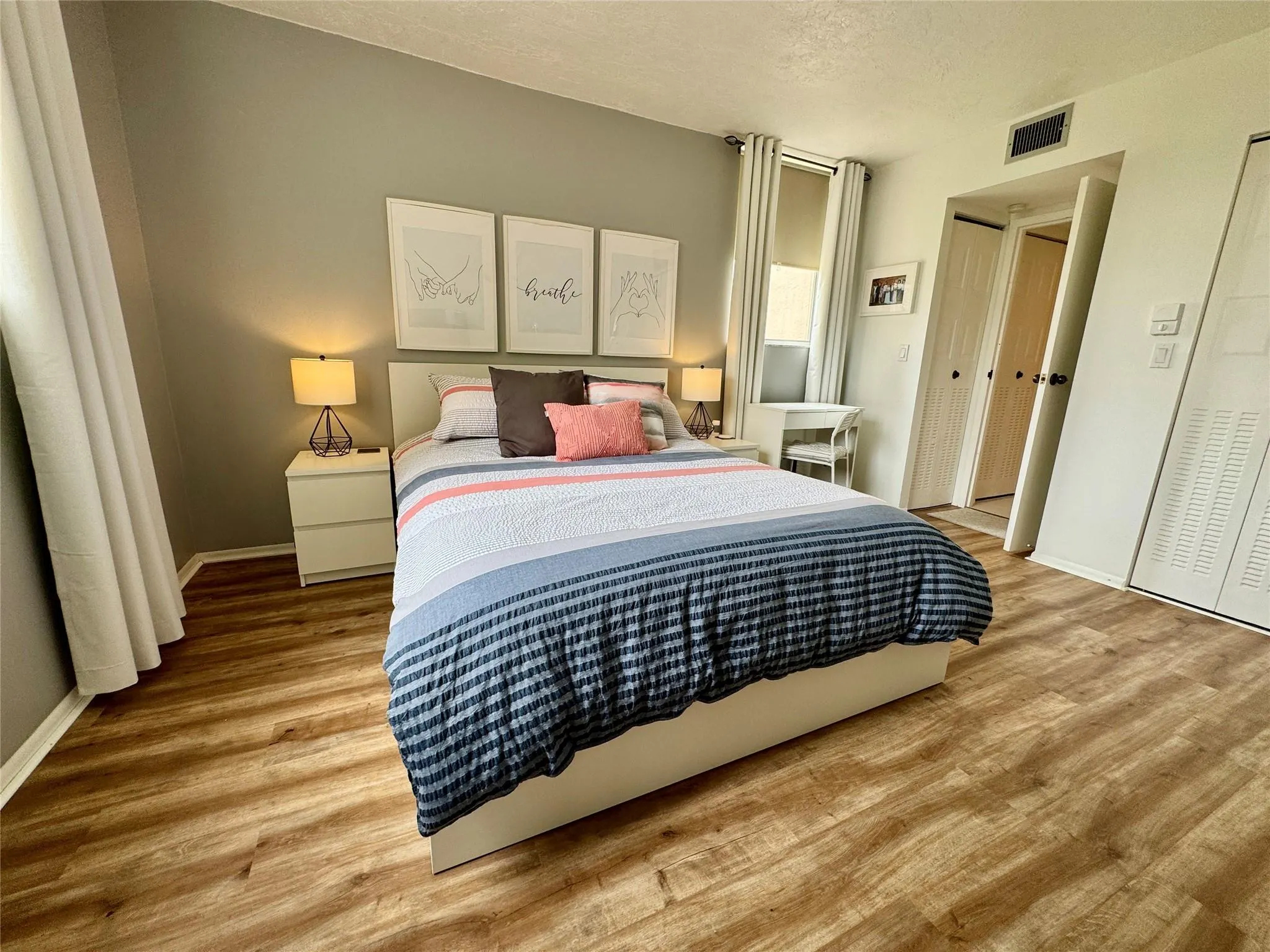 2811 Somerset Dr, #206