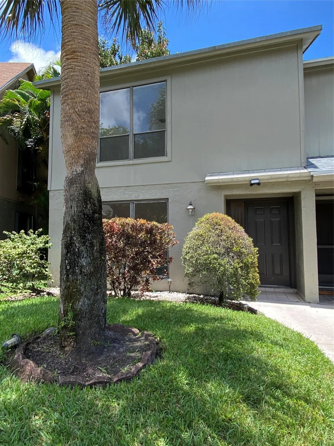 508 Sandtree Drive