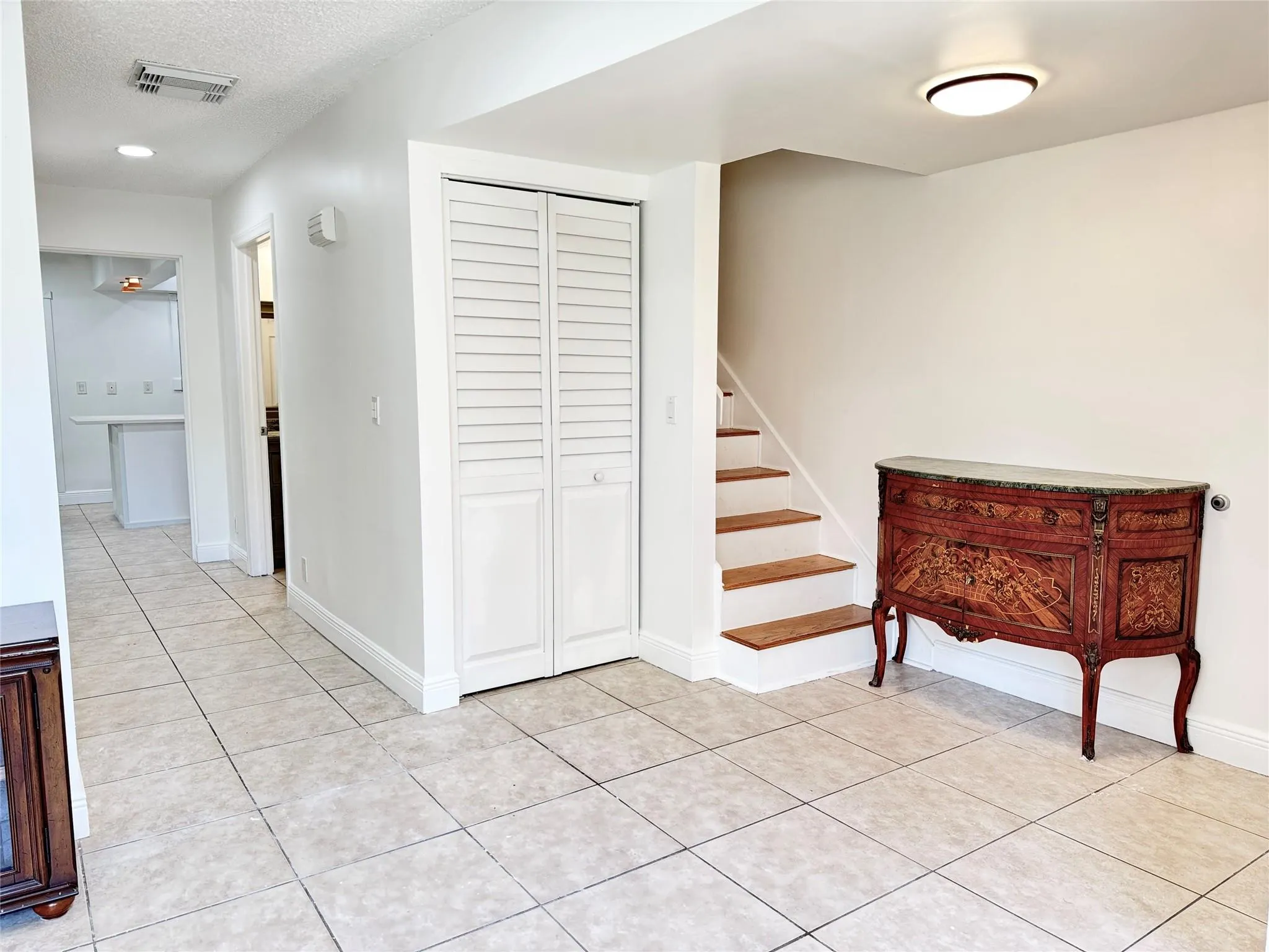 508 Sandtree Drive