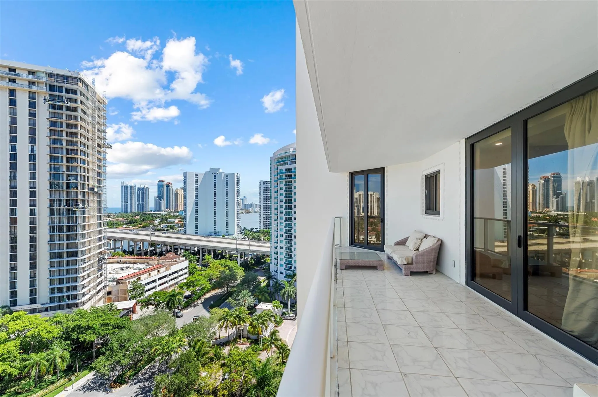 19500 Turnberry Way, #15E