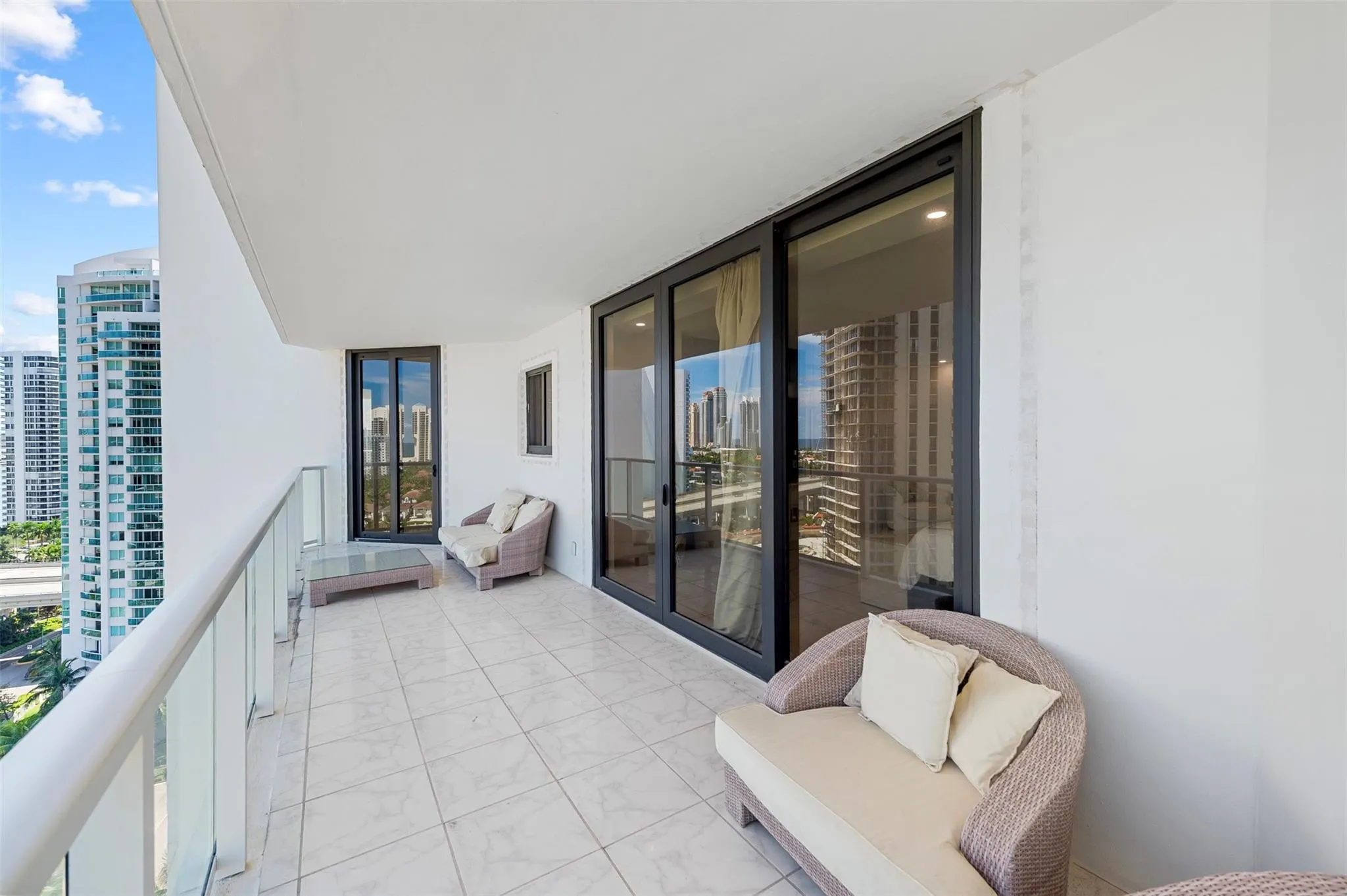 19500 Turnberry Way, #15E
