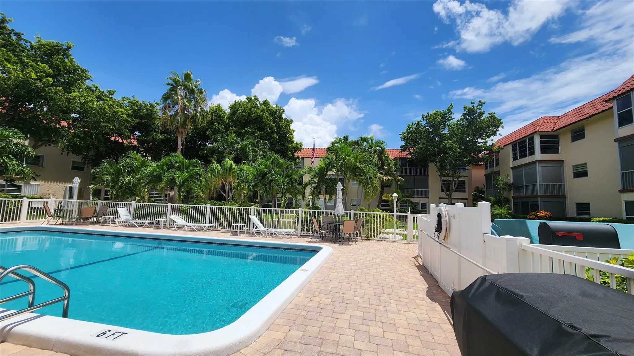 700 SE 6th Ave, #205