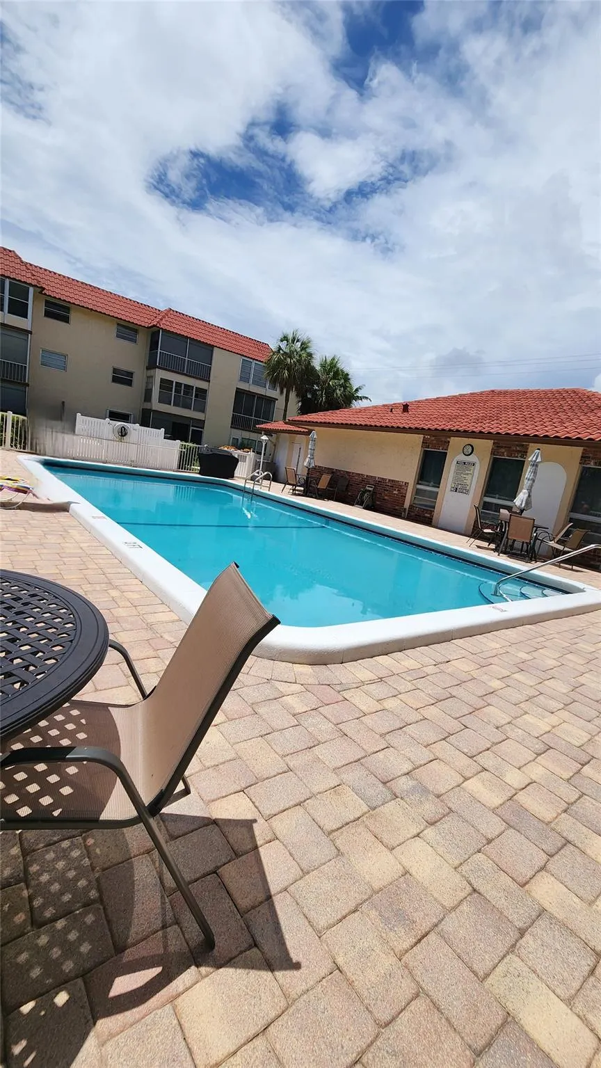 700 SE 6th Ave, #205