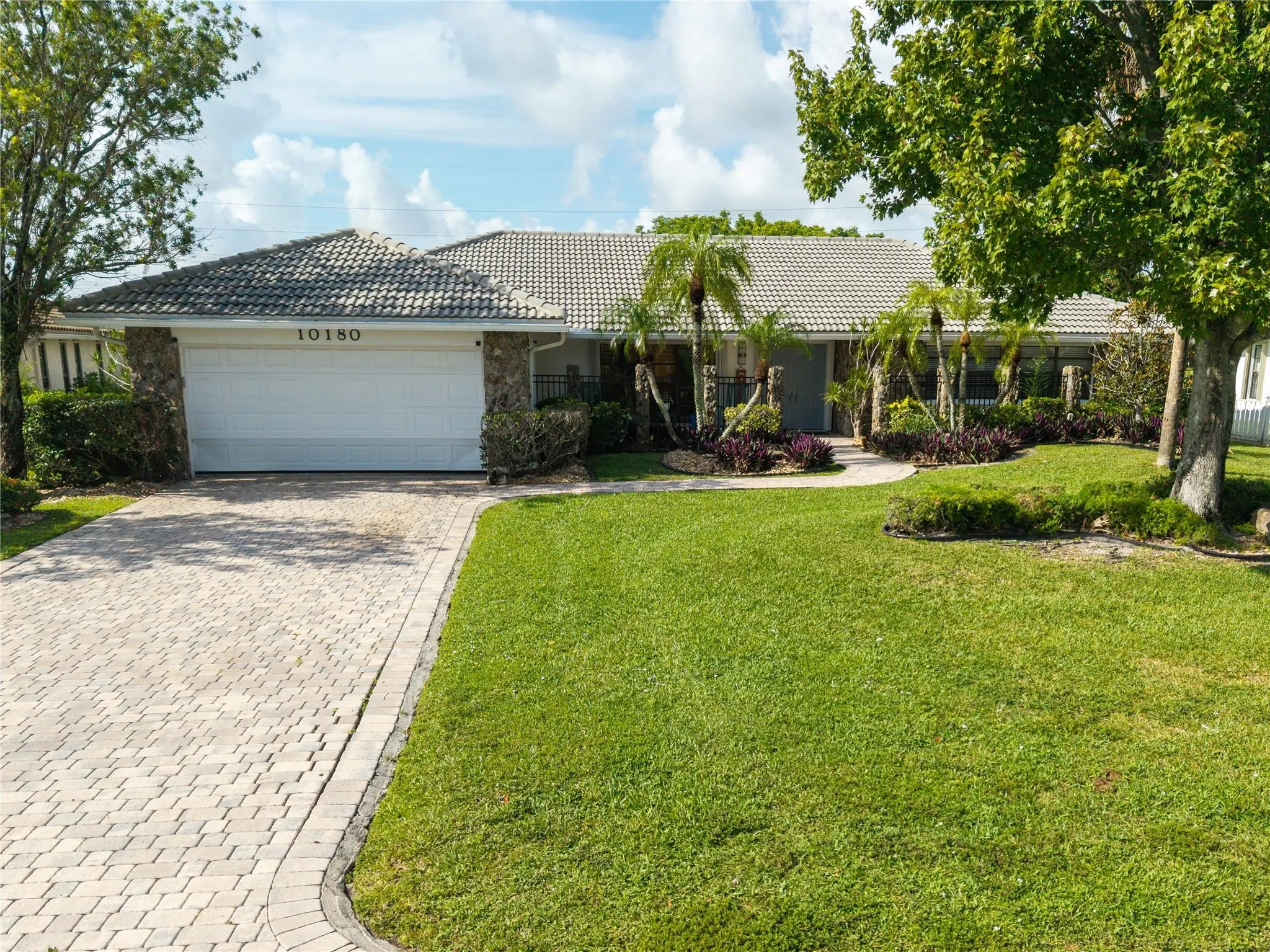 10180 SW 1st Ct