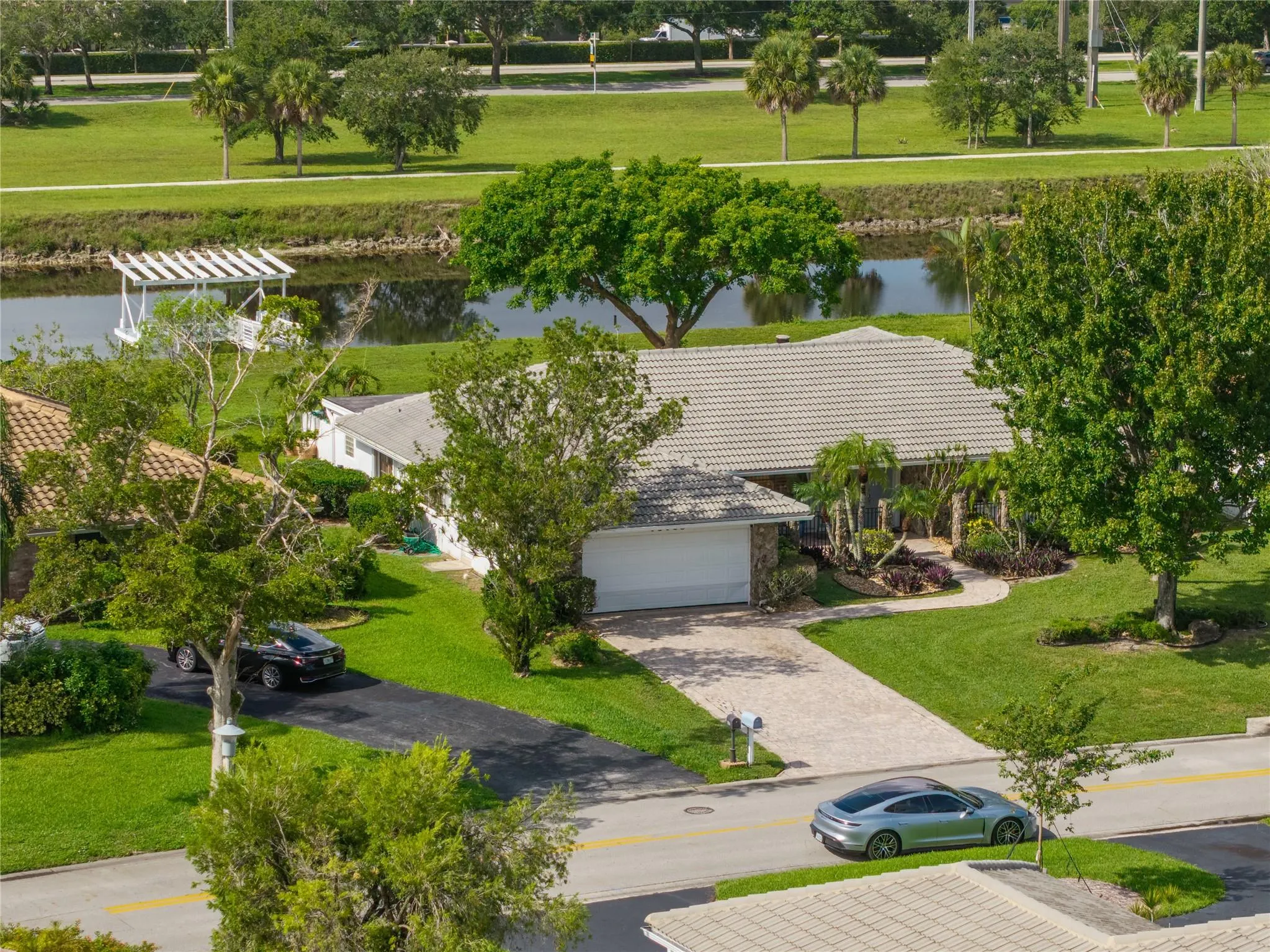 10180 SW 1st Ct