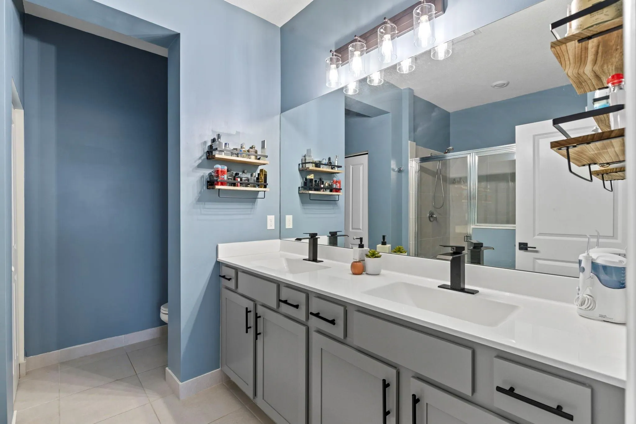 7609 NW Greenbank Cir