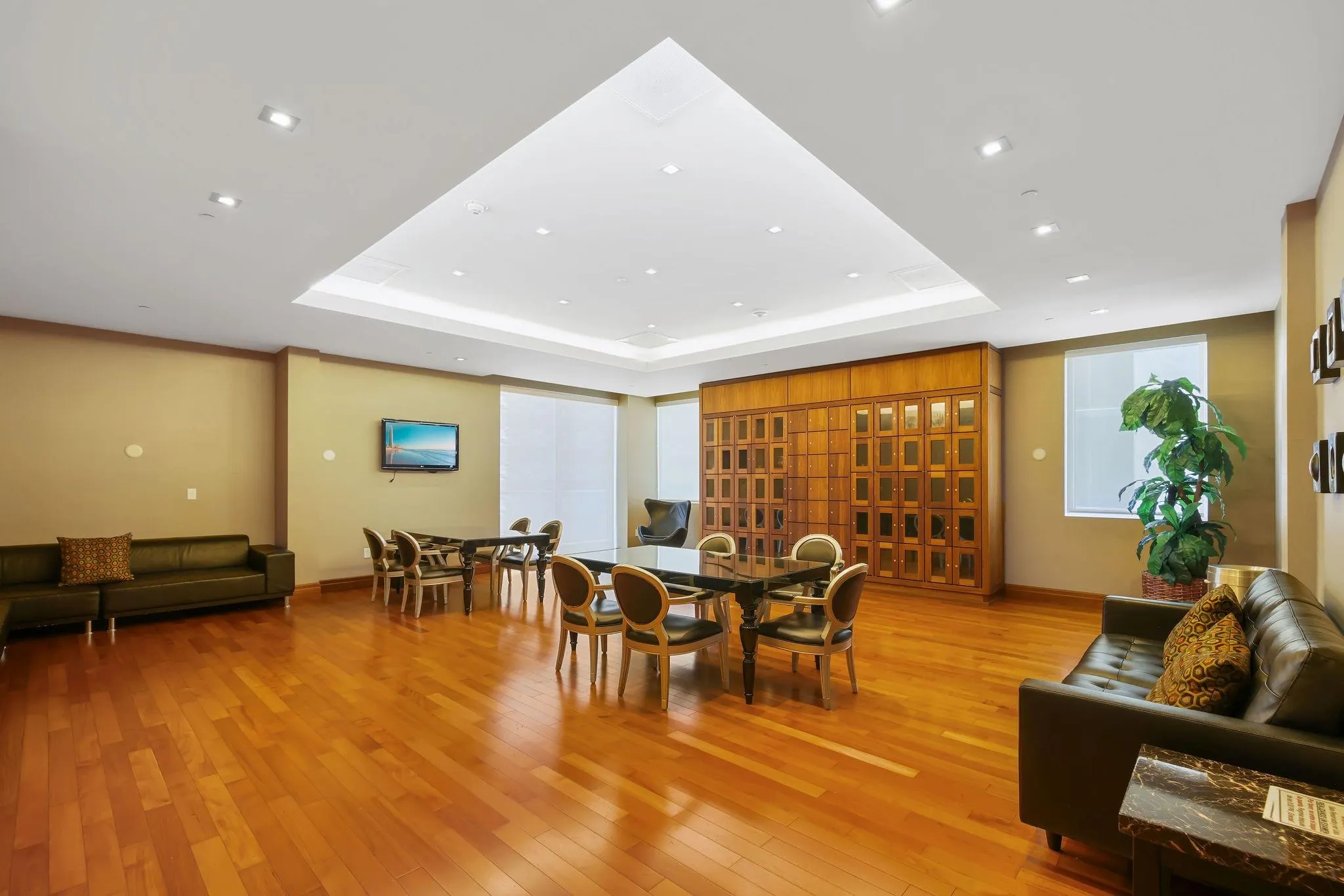 1050 Brickell Ave, #2302