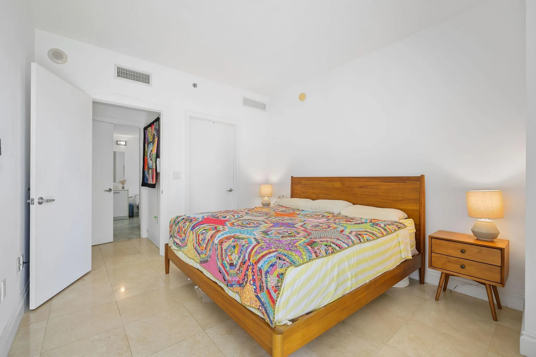 1050 Brickell Ave, #2302