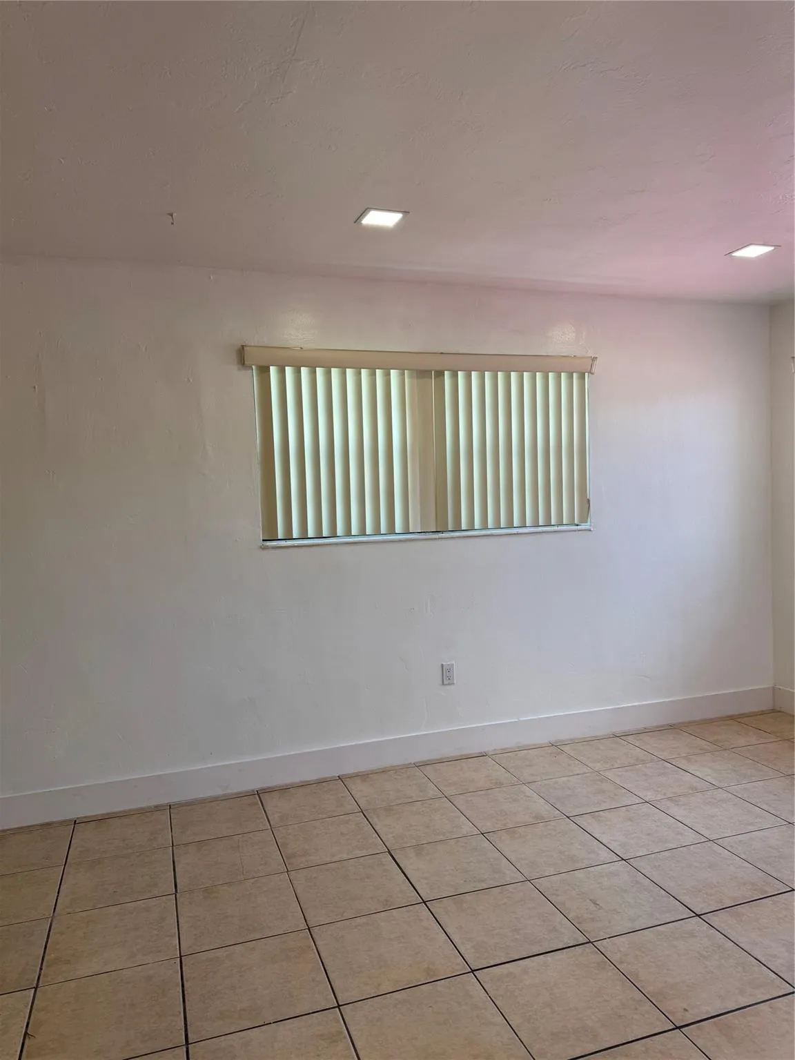 910 NW 43rd St