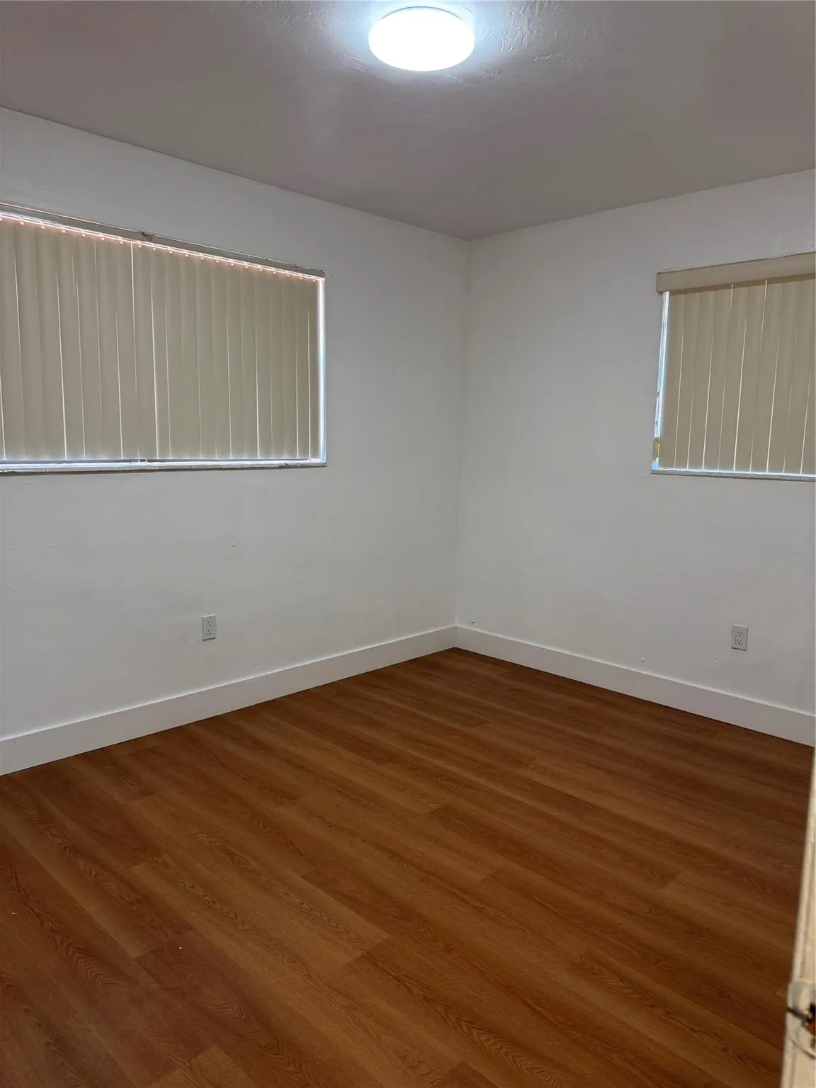 910 NW 43rd St