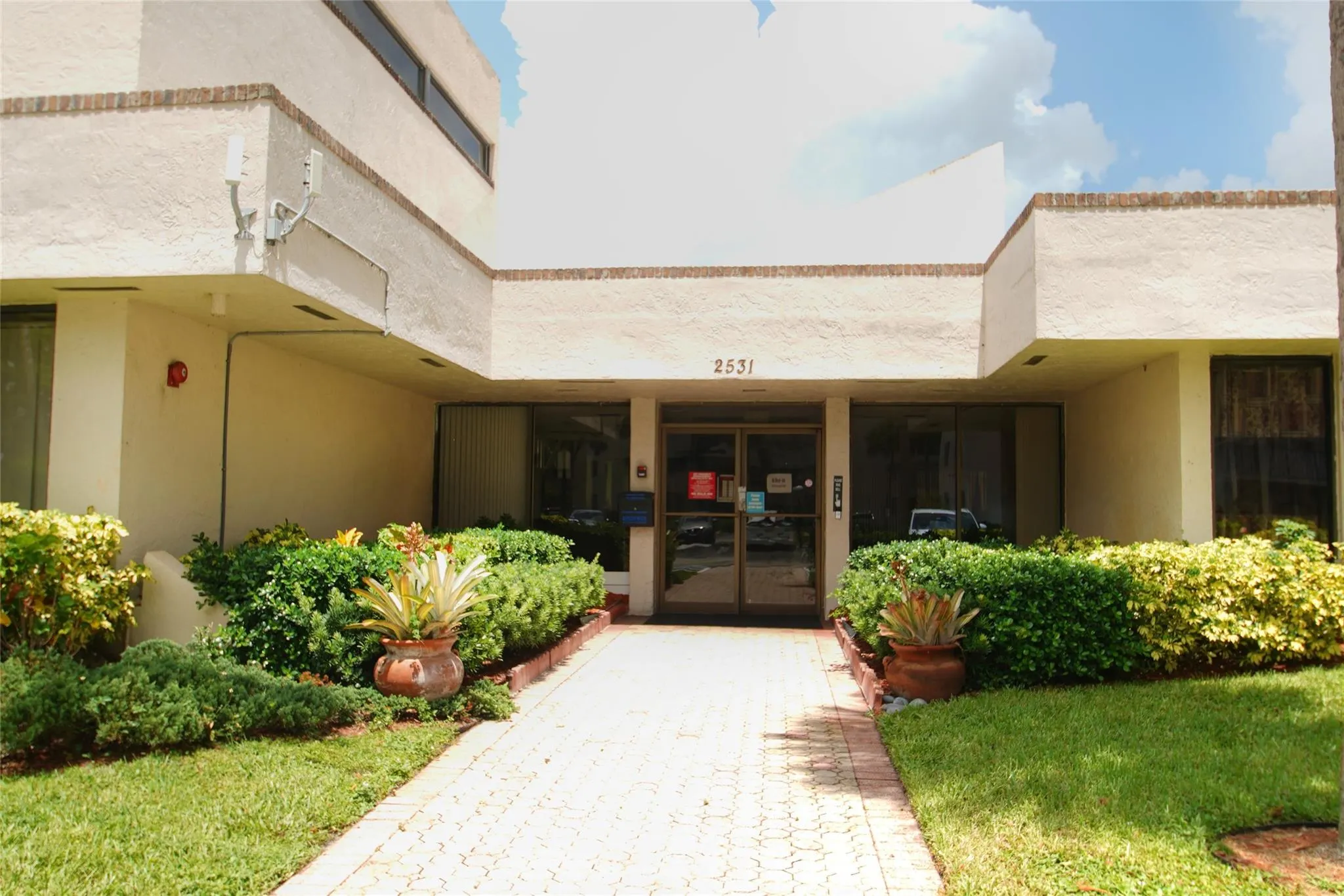 2571 Aragon Blvd, #317