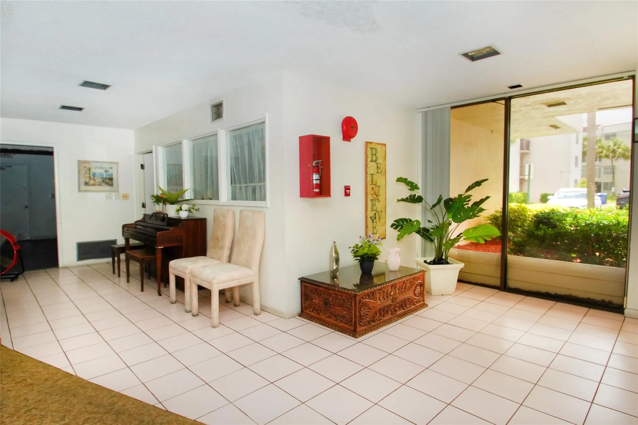 2571 Aragon Blvd, #317