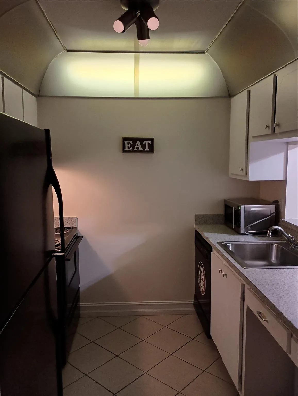 777 S Federal Hwy, #104