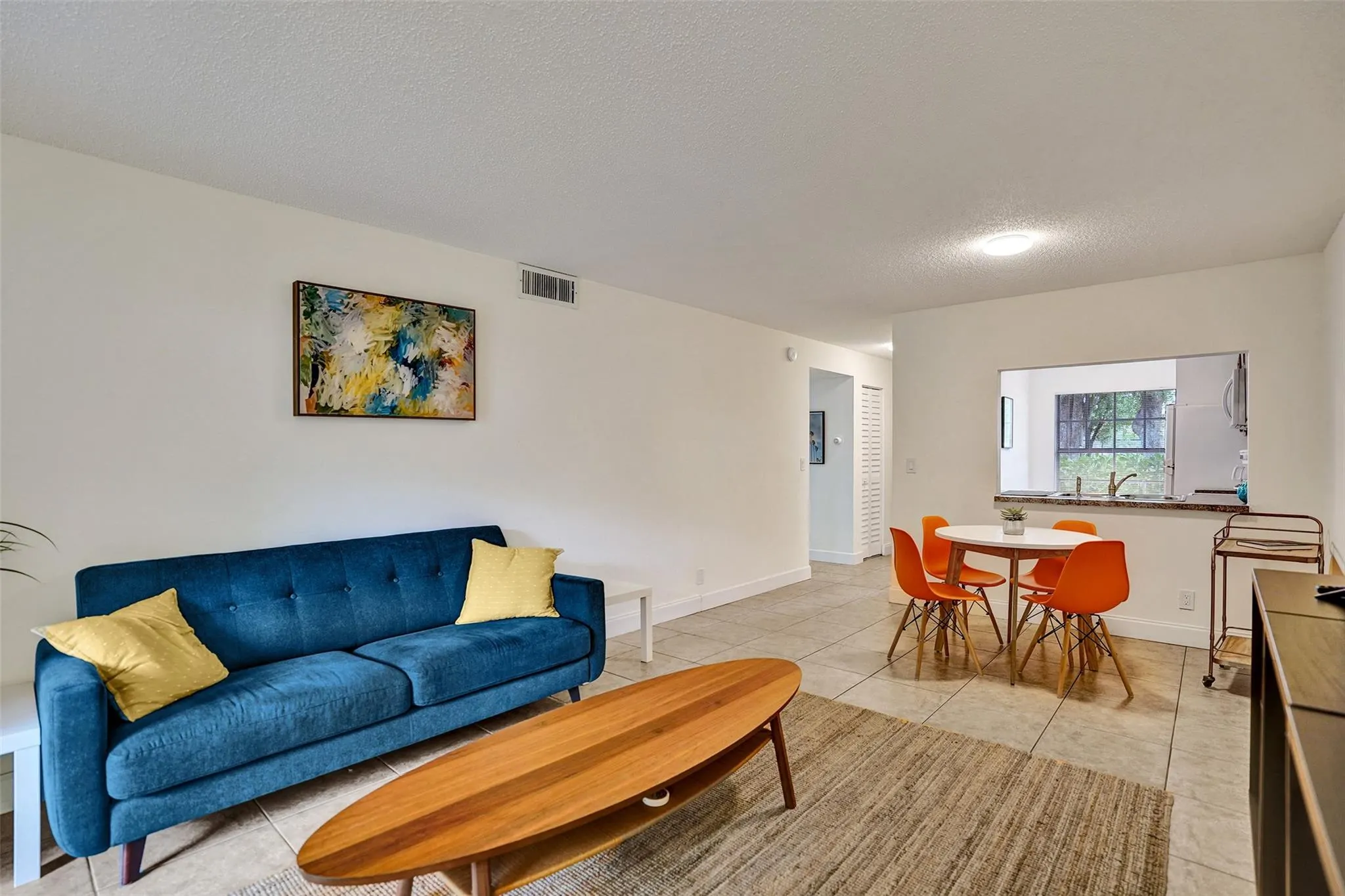 2504 Riverside Dr