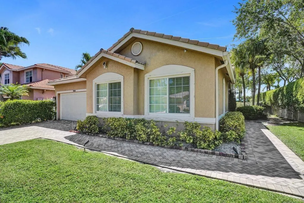 1660 W Classical Blvd