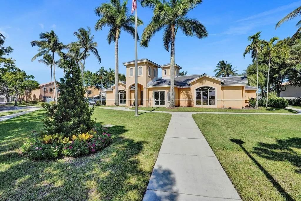 1660 W Classical Blvd