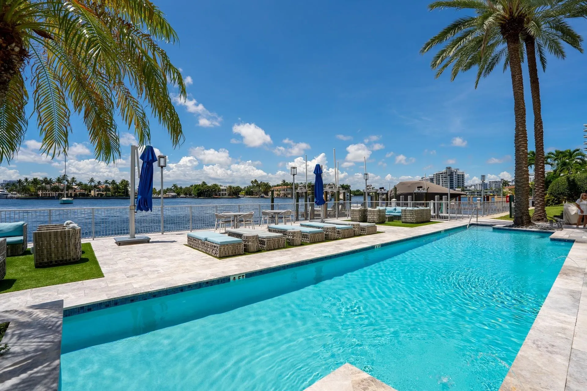 209 N Birch Rd, #1002