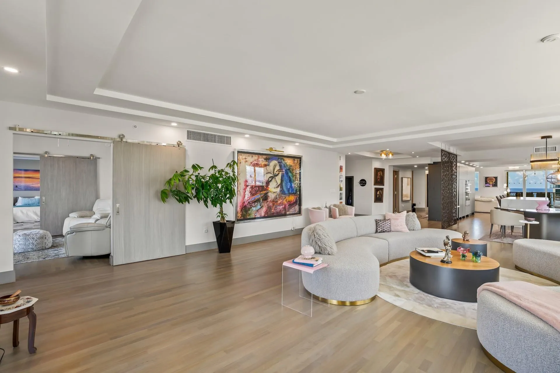 209 N Birch Rd, #1002