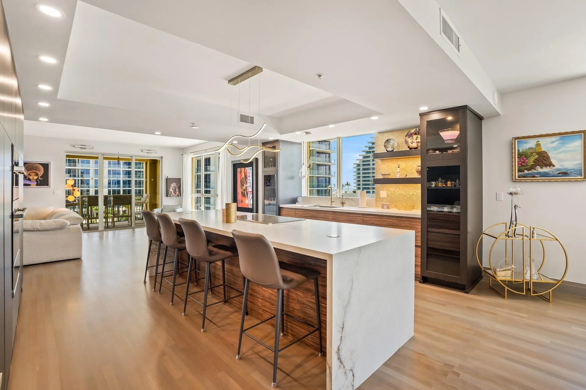 209 N Birch Rd, #1002
