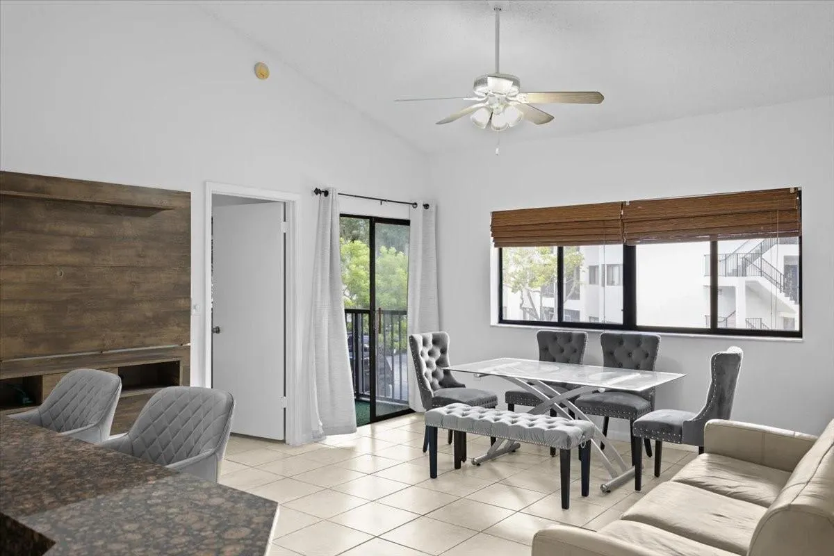 2445 SW 18th Ter, #806
