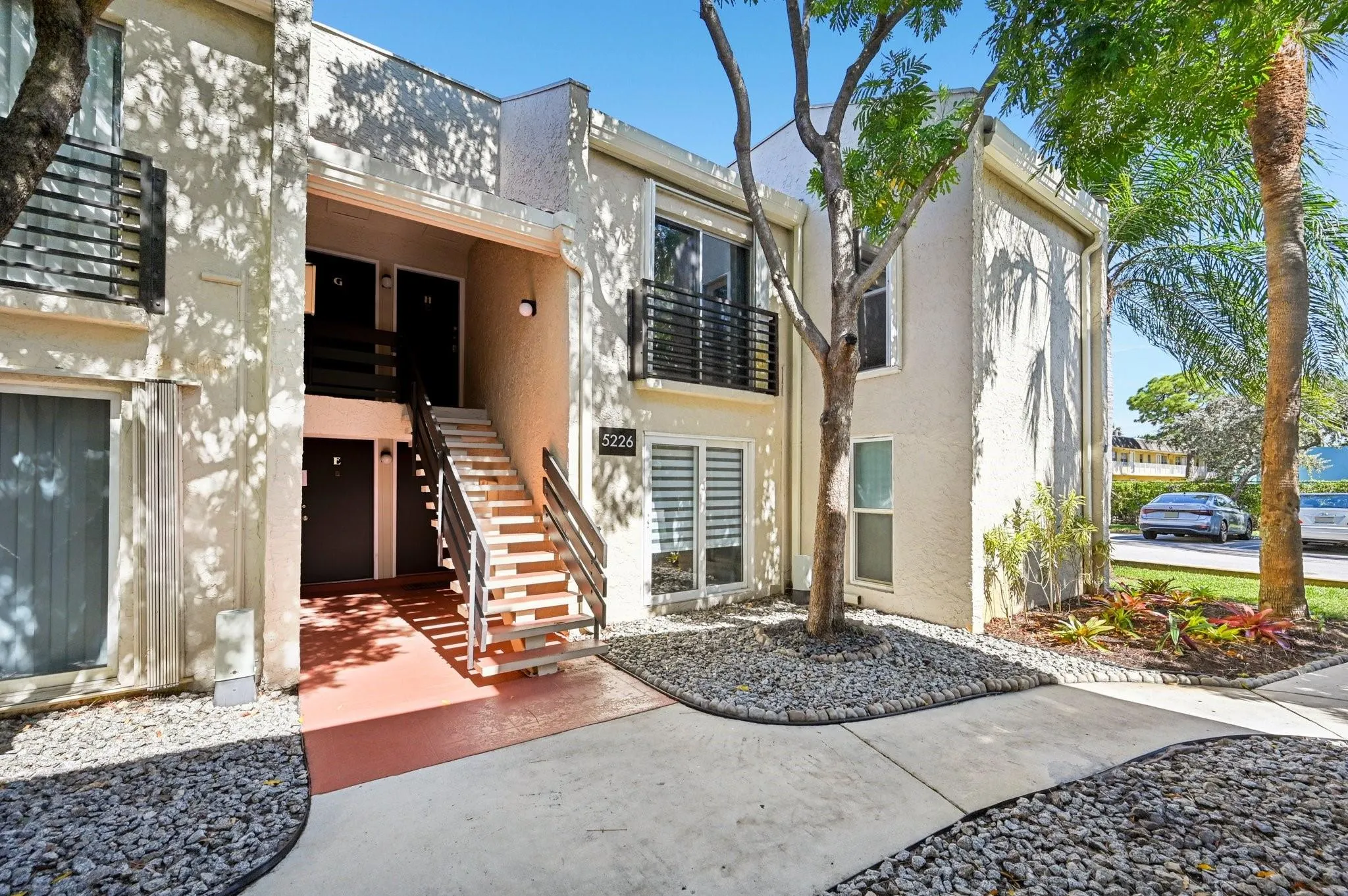 5226 NE 6th Ave, #H33