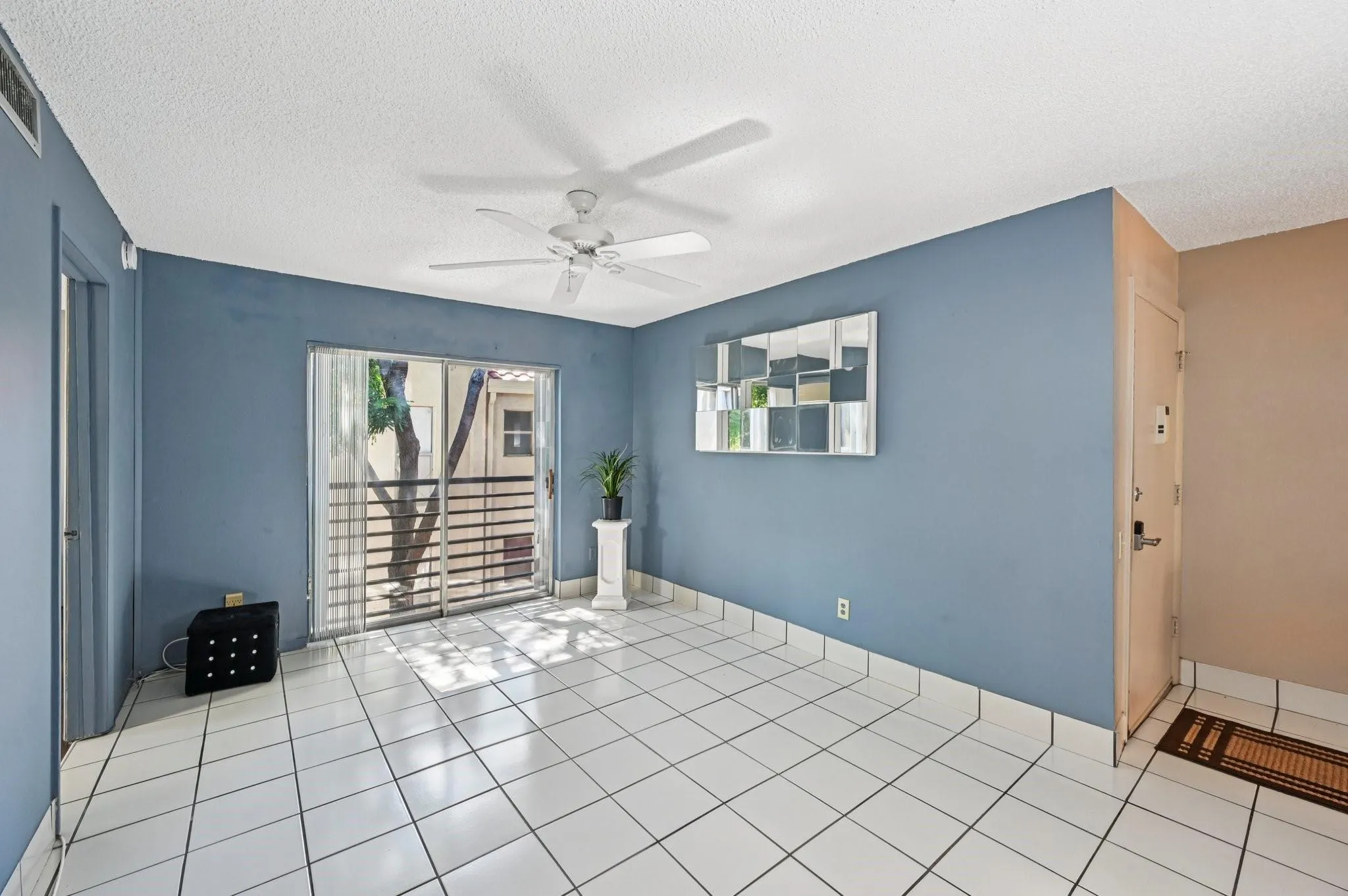 5226 NE 6th Ave, #H33