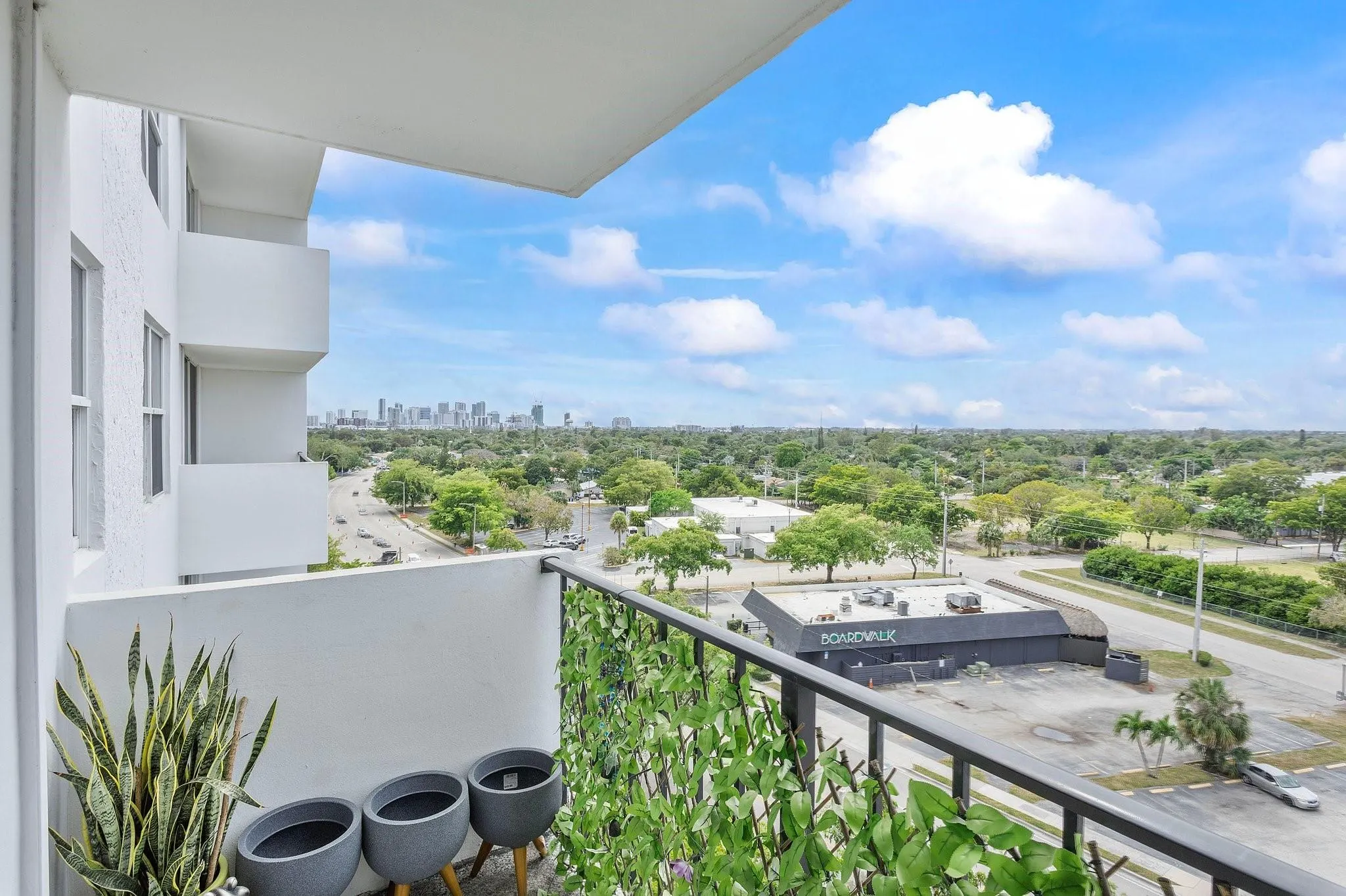 1800 N Andrews Avenue, #9i