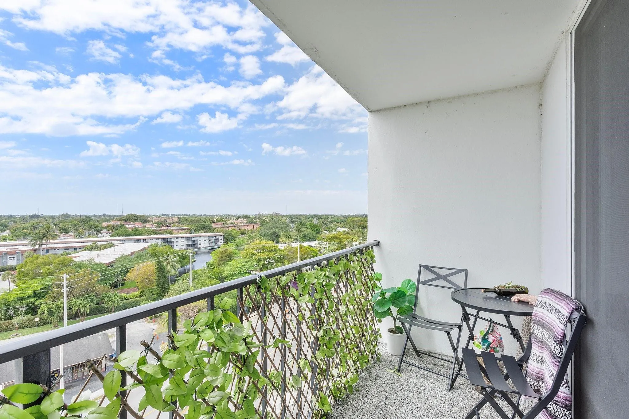 1800 N Andrews Avenue, #9i