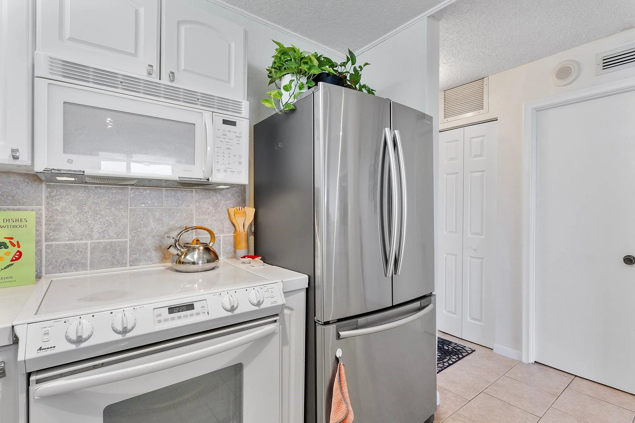 1800 N Andrews Avenue, #9i