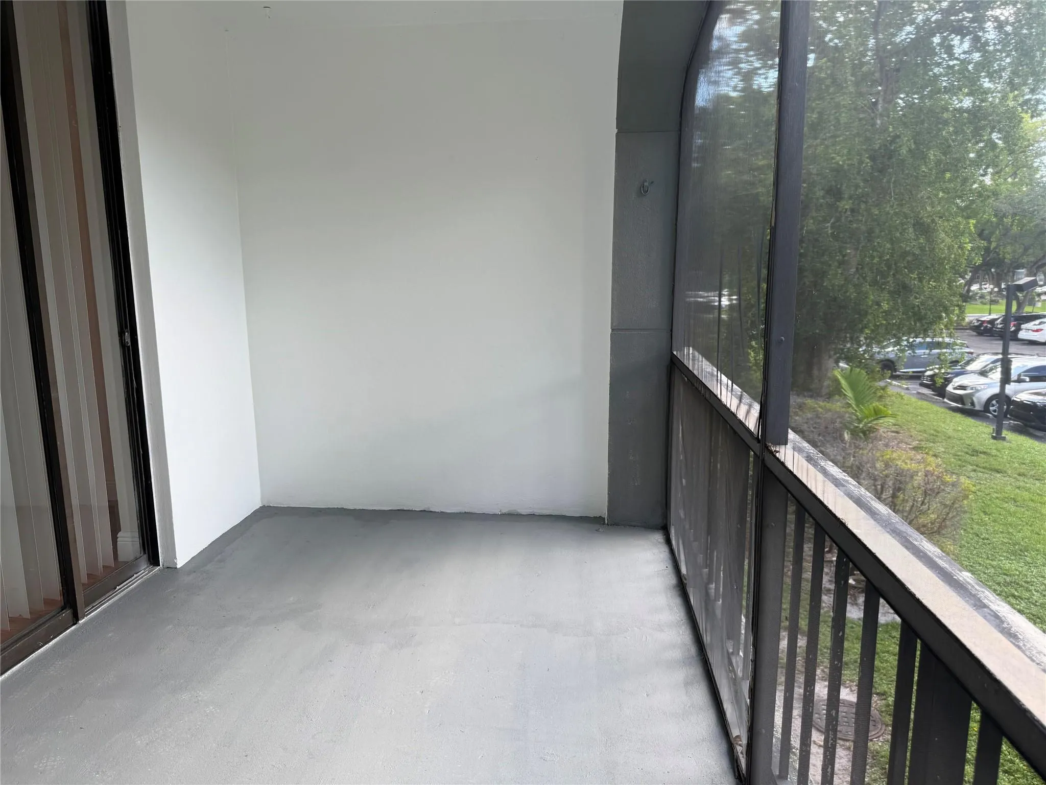3760 Inverrary Dr, #2Q