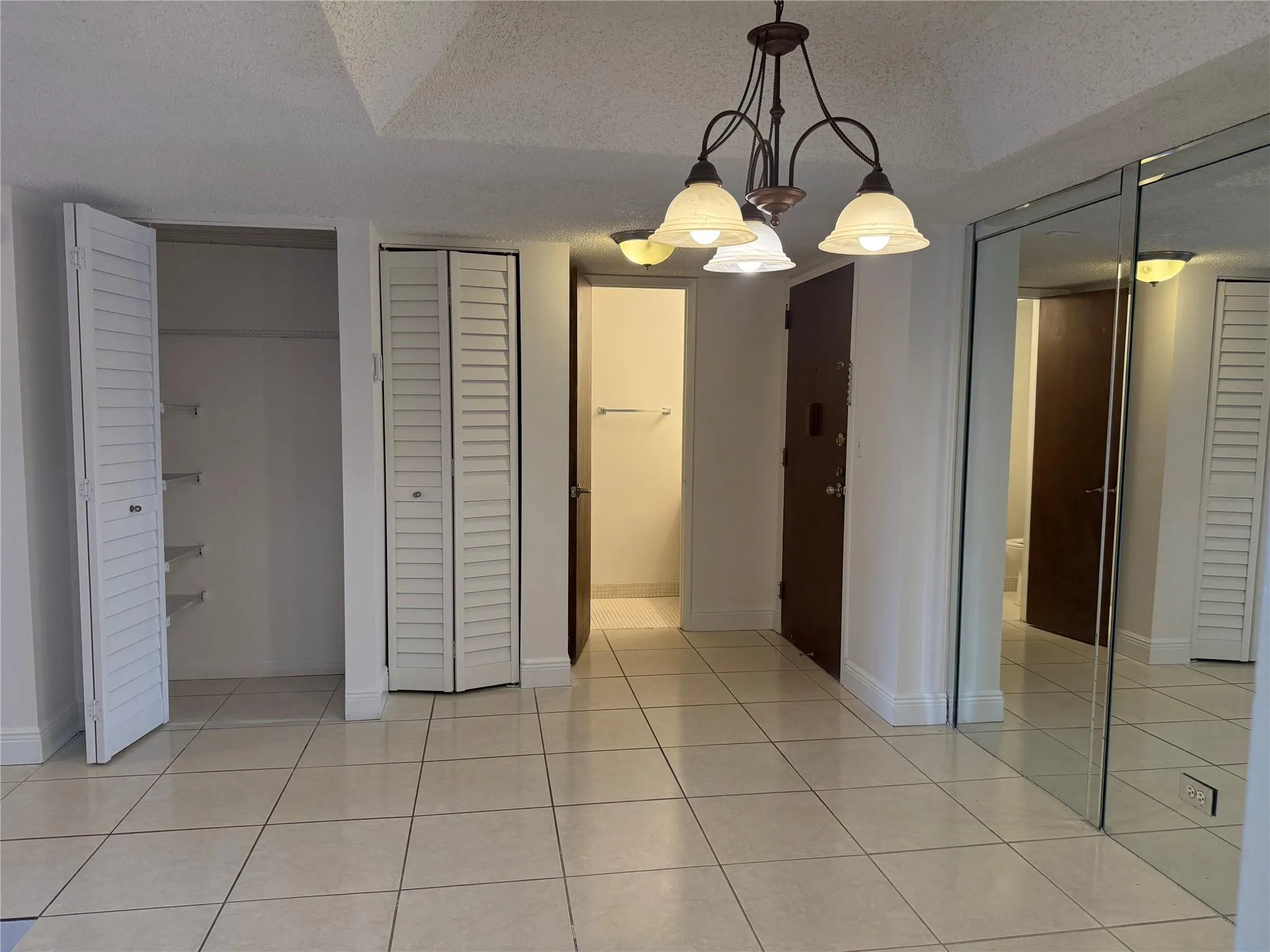 3760 Inverrary Dr, #2Q
