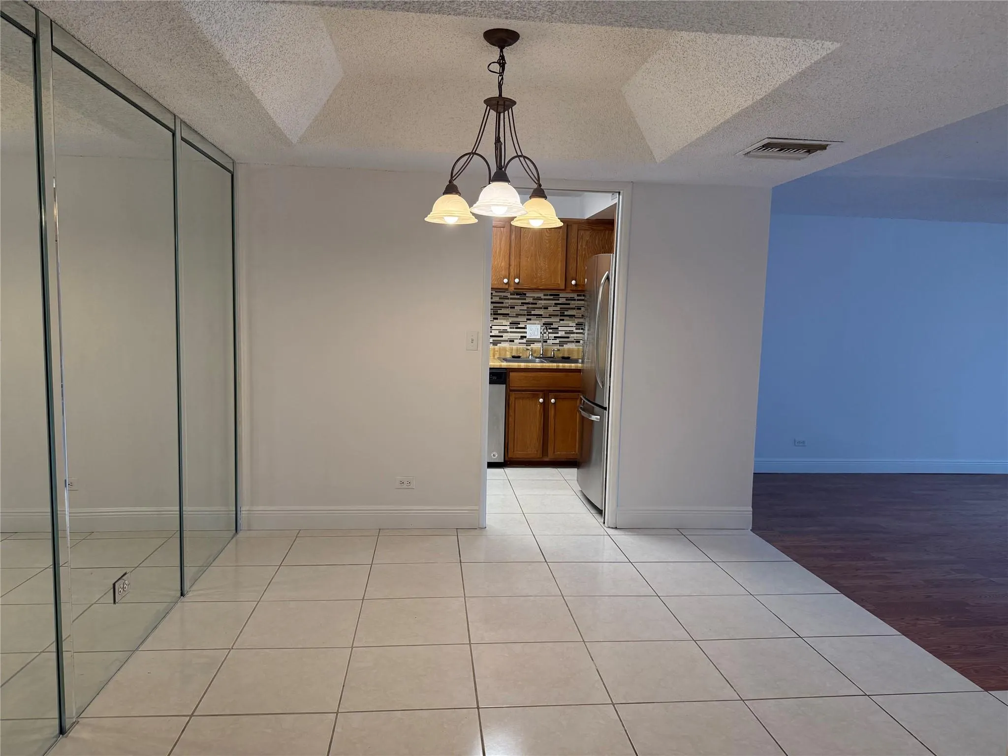 3760 Inverrary Dr, #2Q