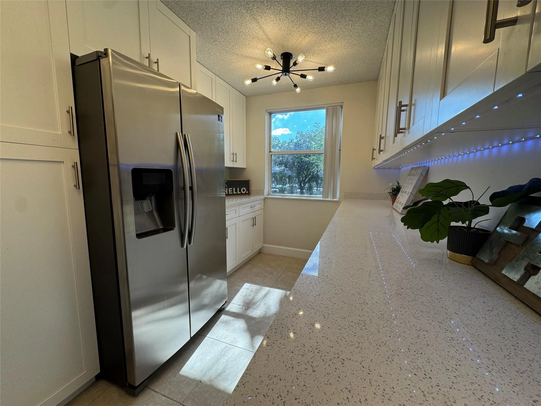 9033 Wiles Rd, #208