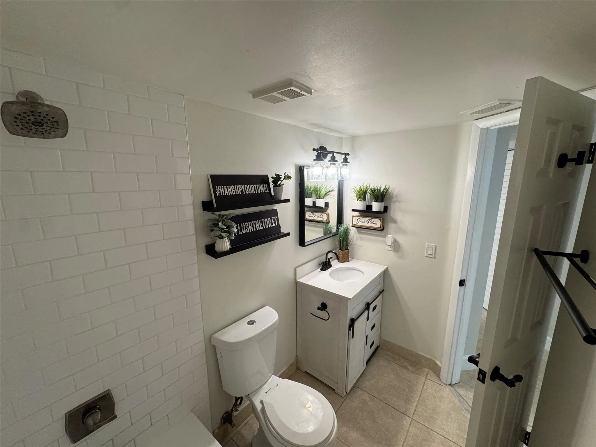 9033 Wiles Rd, #208