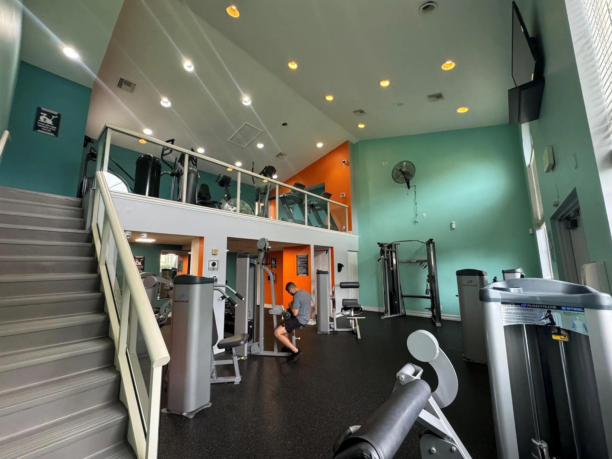 9033 Wiles Rd, #208