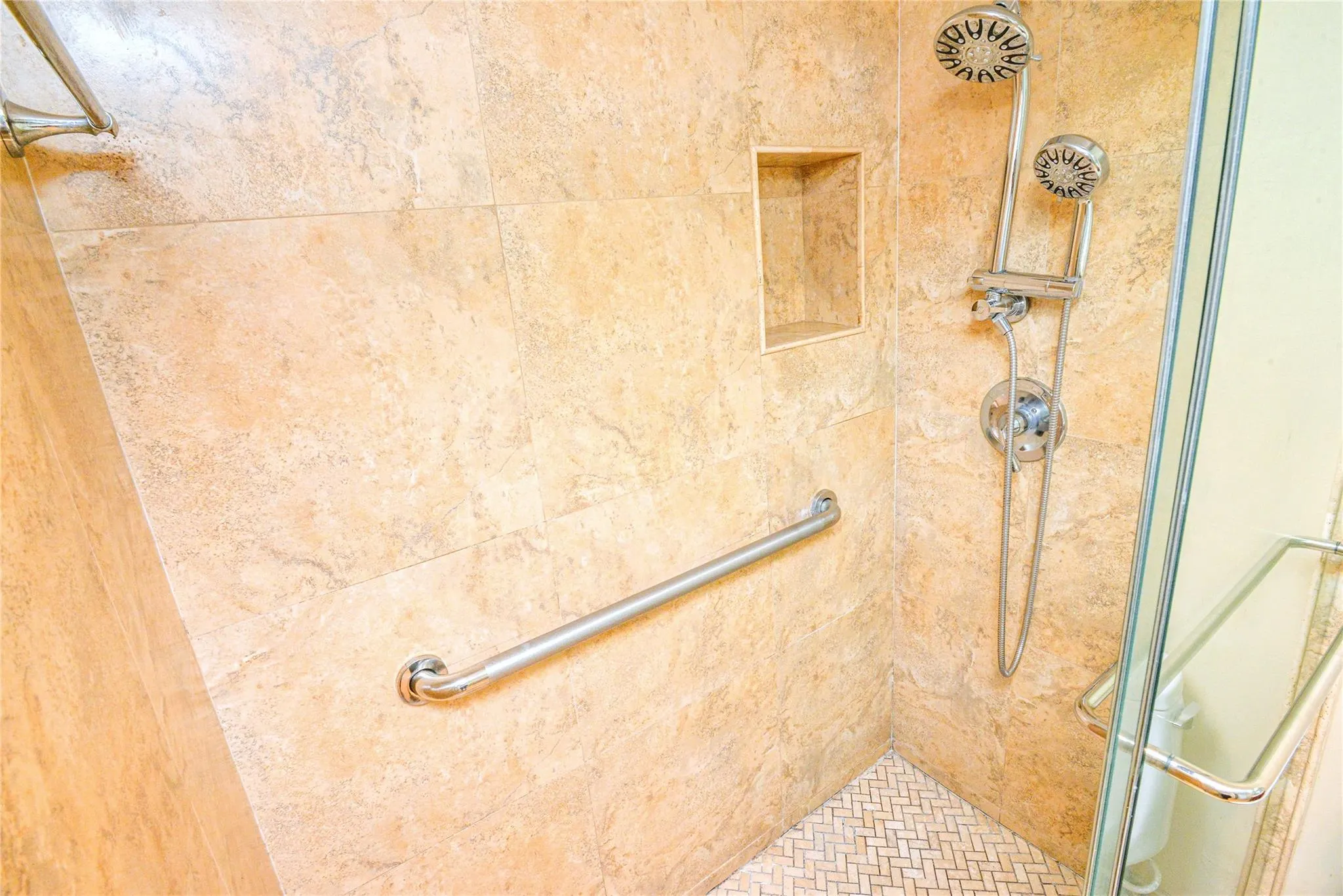 2661 S Course Dr, #707